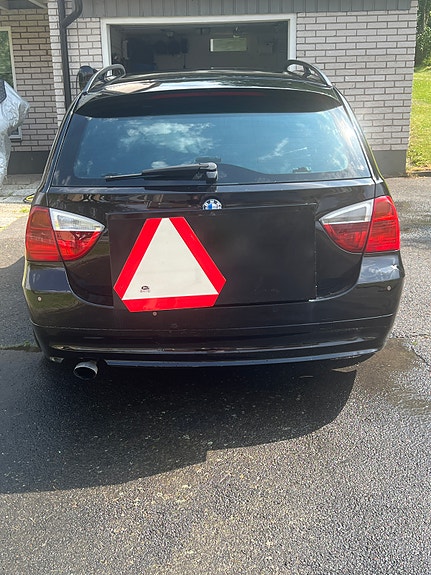 BMW 318i 4 of 9
