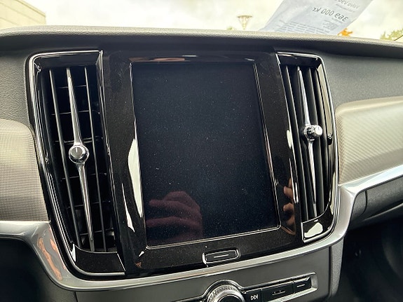 Volvo V90 Cross Country 12 of 14