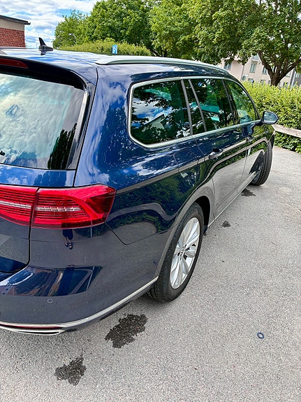 Volkswagen Passat 3 of 5