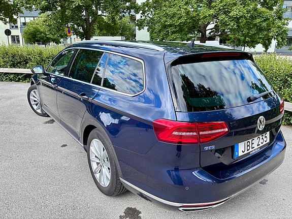 Volkswagen Passat 4 of 5