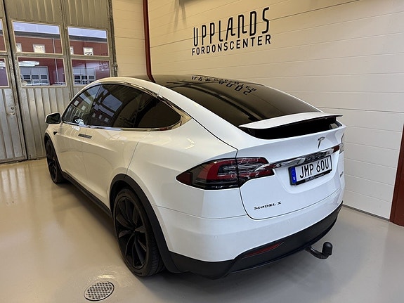 Tesla Model X 2 of 5