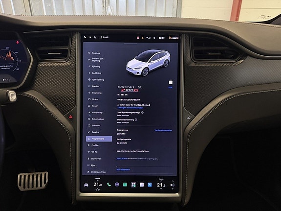 Tesla Model X 11 of 21