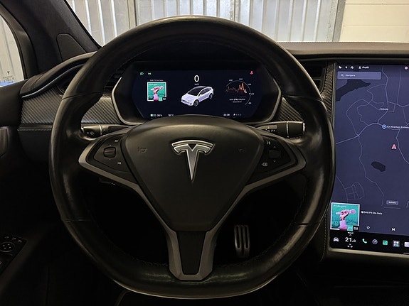 Tesla Model X 12 of 21