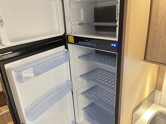 Kabe TMC X 740 LGB (ALDE+AC+Taksäng+4 250kg) 17 of 27