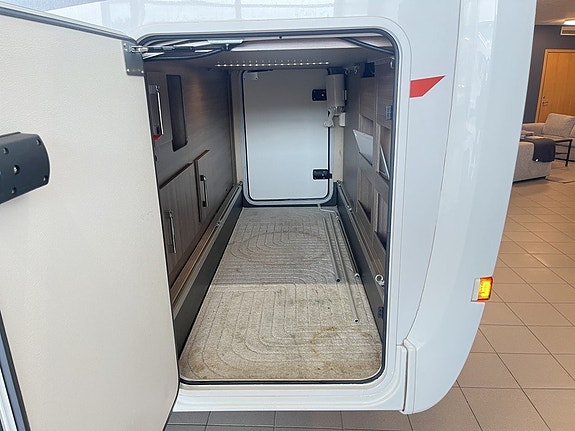 Kabe TMC X 740 LGB (ALDE+AC+Taksäng+4 250kg) 6 of 27