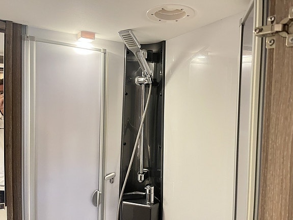 Kabe TMC X 740 LGB (ALDE+AC+Taksäng+4 250kg) 21 of 27