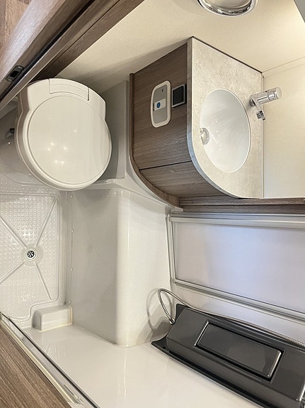 Kabe TMC X 740 LGB (ALDE+AC+Taksäng+4 250kg) 20 of 27