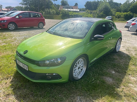 Volkswagen Scirocco 2 of 5