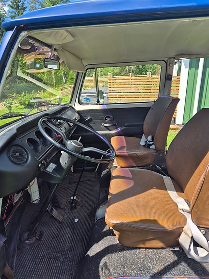 Volkswagen T2 9 of 9