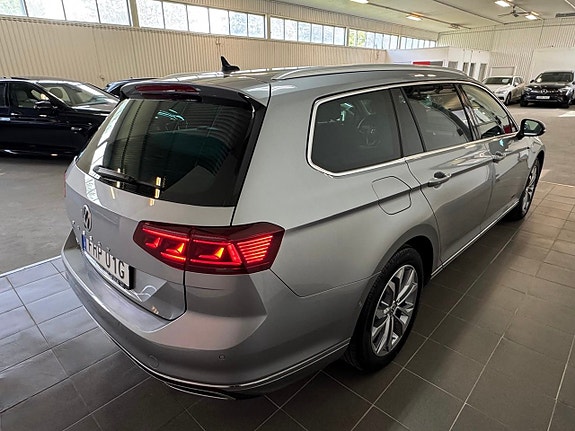 Volkswagen Passat 5 of 5
