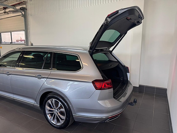 Volkswagen Passat 3 of 5