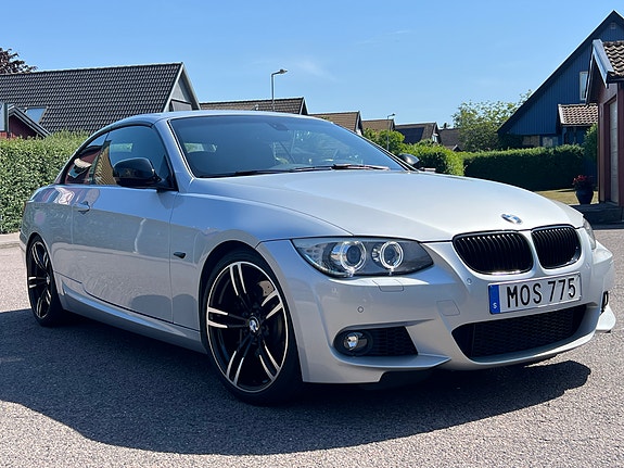 BMW 335i 4 of 5