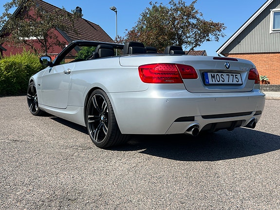 BMW 335i 3 of 5