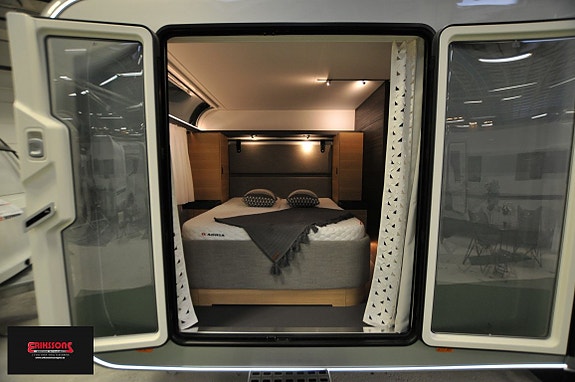 Adria Astella 704 HP 10 of 18