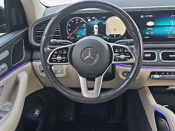 Mercedes-Benz GLE300 d 10 of 21
