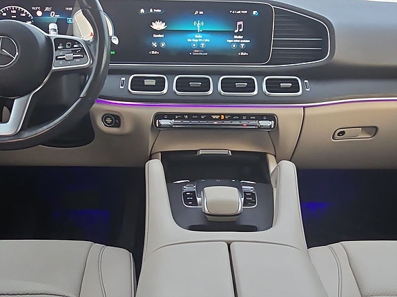 Mercedes-Benz GLE300 d 13 of 21