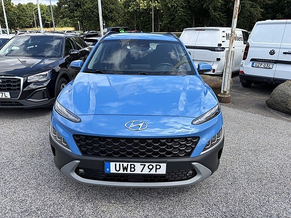 Hyundai Kona 2 of 5