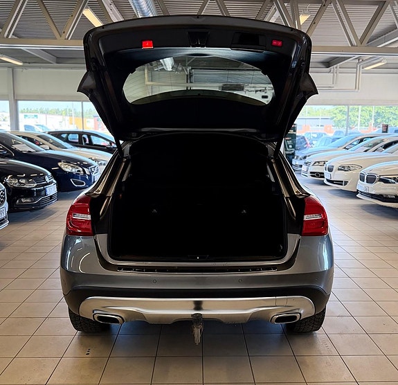 Mercedes-Benz GLA220 d 6 of 16