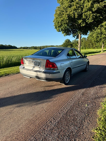 Volvo S60 3 of 5