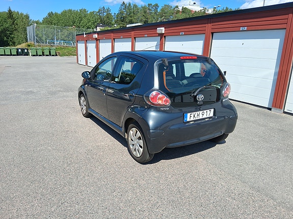 Toyota Aygo 3 of 5