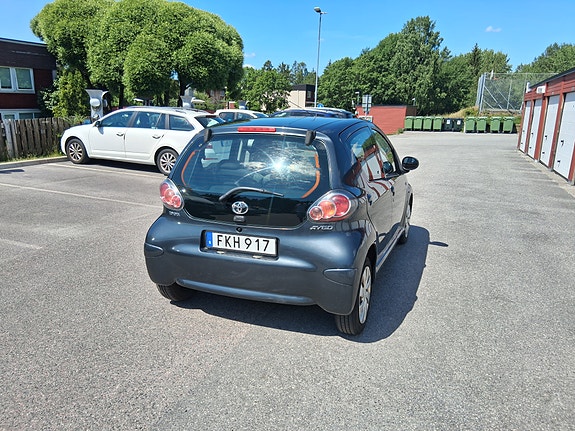 Toyota Aygo 4 of 5
