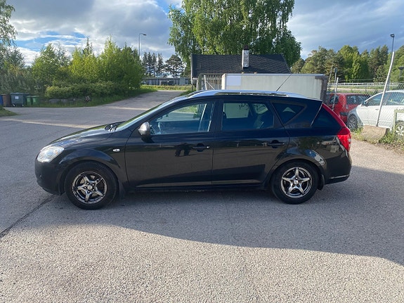 Kia Ceed 3 of 5