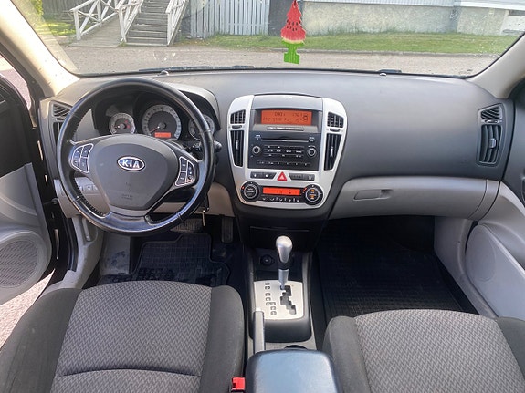 Kia Ceed 10 of 14