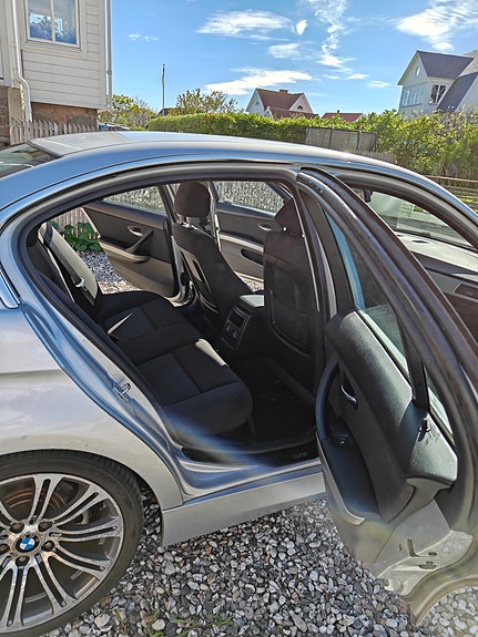 BMW 325i 5 of 5