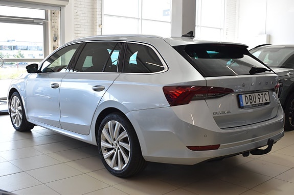 Skoda Octavia 3 of 5
