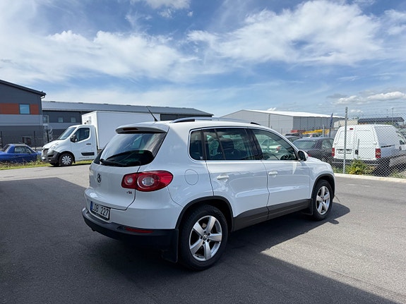 Volkswagen Tiguan 5 of 5