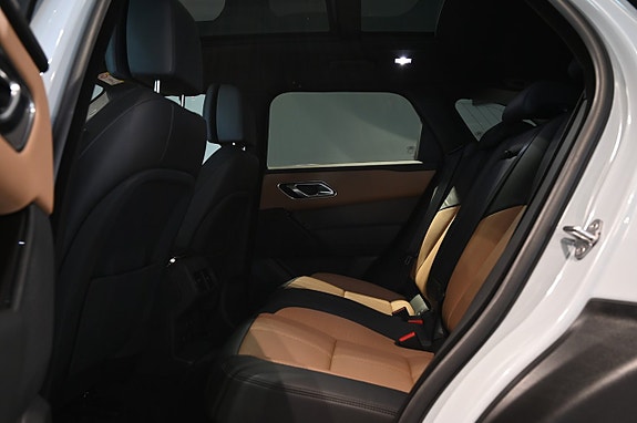 Land Rover Range Rover Velar 16 of 28