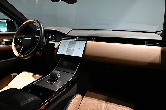 Land Rover Range Rover Velar 13 of 28