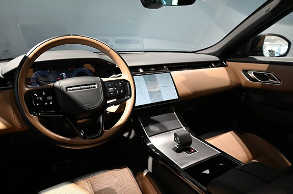 Land Rover Range Rover Velar 11 of 28