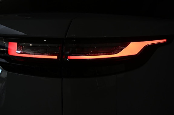 Land Rover Range Rover Velar 27 of 28