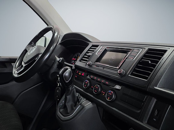 Volkswagen Caravelle 19 of 20