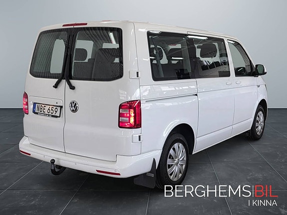 Volkswagen Caravelle 6 of 20