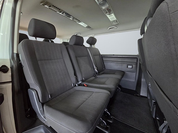 Volkswagen Caravelle 15 of 20