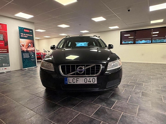 Volvo V70 6 of 25