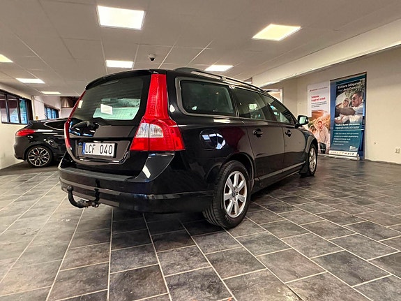 Volvo V70 5 of 5