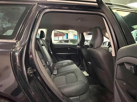 Volvo V70 15 of 25