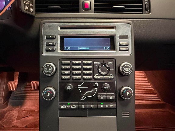 Volvo V70 18 of 25