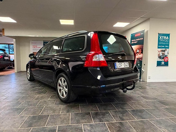 Volvo V70 7 of 25