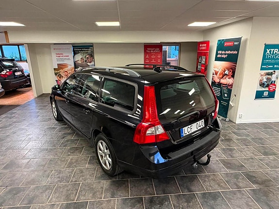 Volvo V70 9 of 25