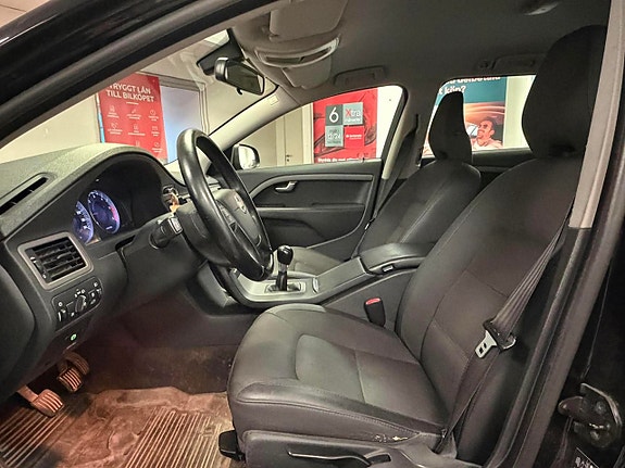 Volvo V70 17 of 25