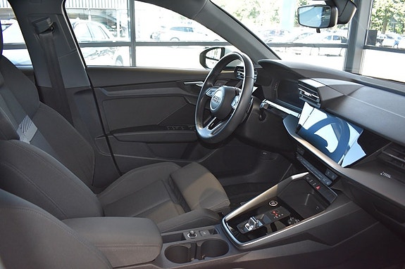 Audi A3 4 of 5