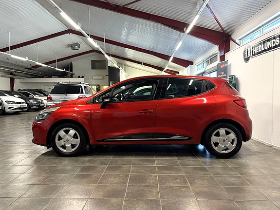 Renault Clio 8 of 16