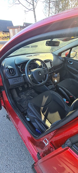 Renault Clio 17 of 27