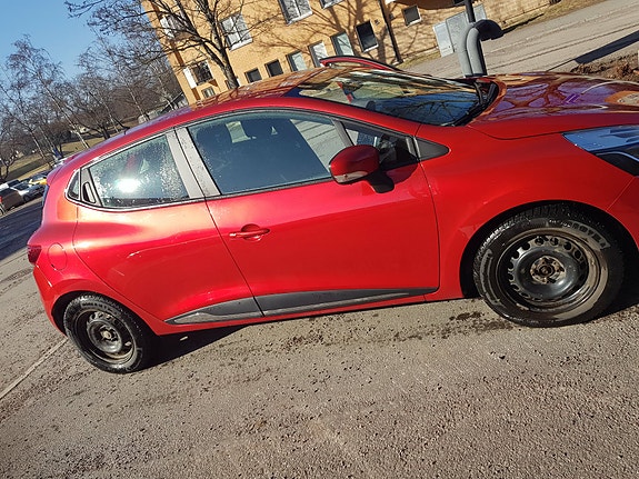 Renault Clio 25 of 27