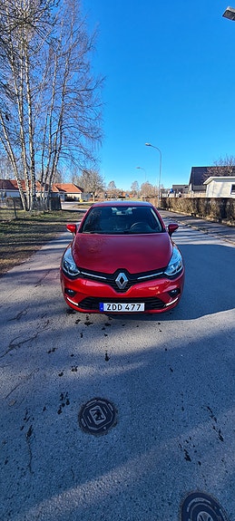 Renault Clio 2 of 5