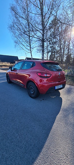 Renault Clio 16 of 27